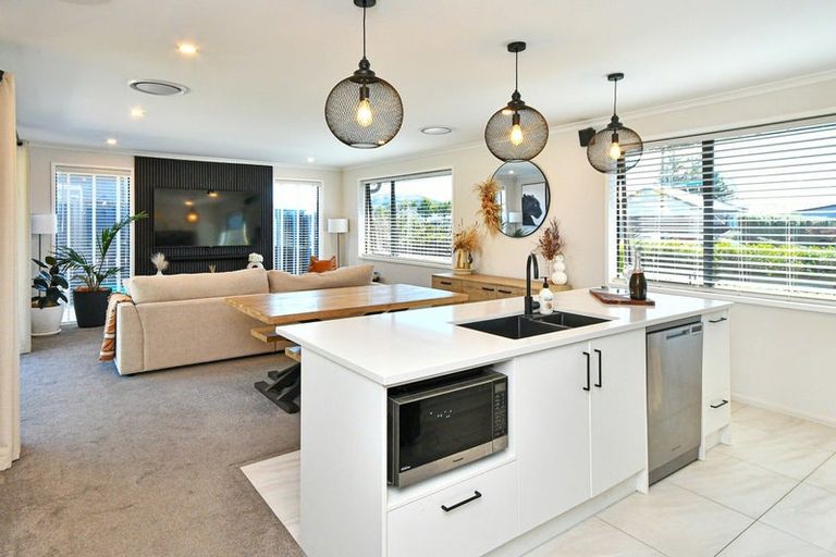 Photo of property in 4 Peacock Place, Pokeno, 2402