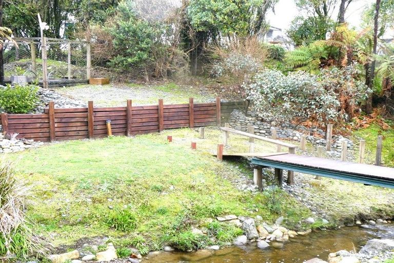 Photo of property in 124 Tasman Street, Karoro, Greymouth, 7805