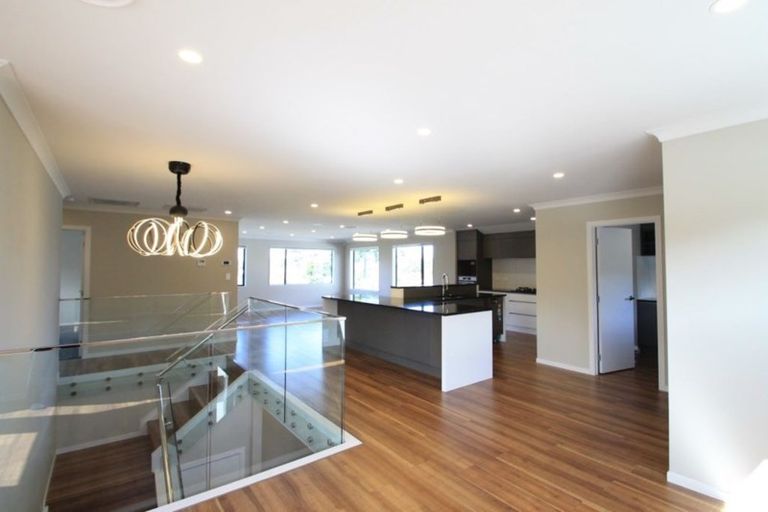 Photo of property in 10 Vazey Way, Hobsonville, Auckland, 0618