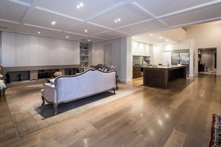 Photo of property in 35 View Road, Campbells Bay, Auckland, 0630