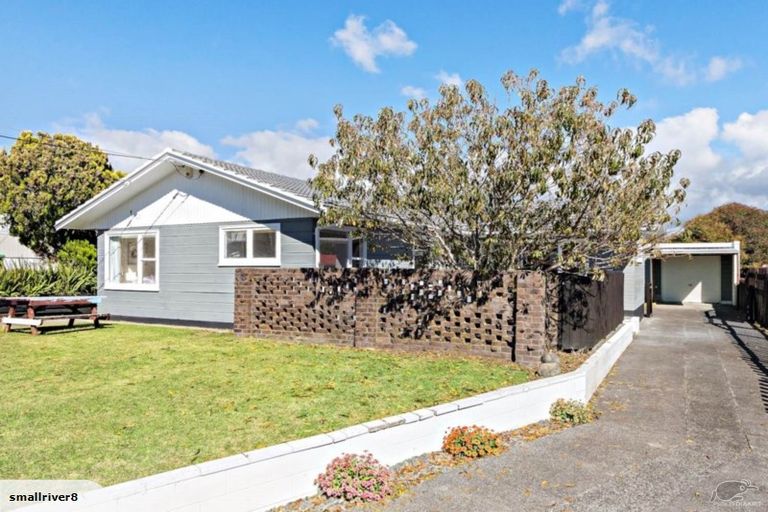 Photo of property in 16 Robert Burke Place, Henderson, Auckland, 0612