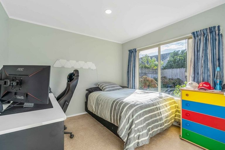 Photo of property in 42 Sheriff Place, Randwick Park, Auckland, 2105