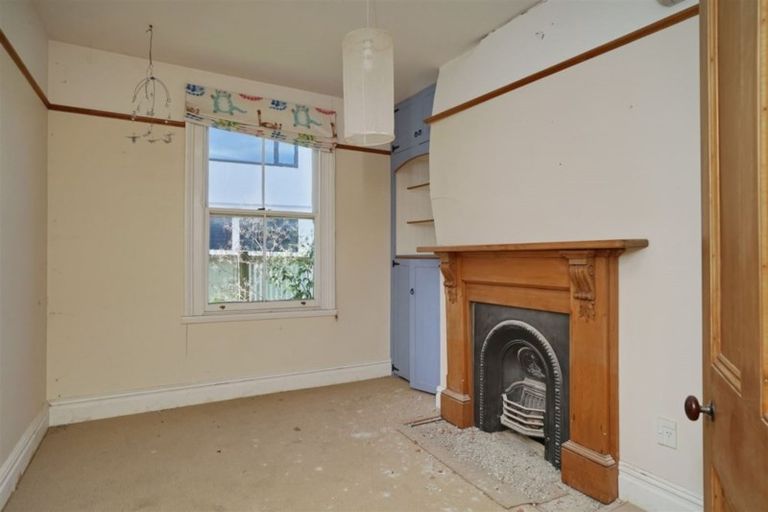 Photo of property in 16 Cunningham Terrace, Lyttelton, 8082