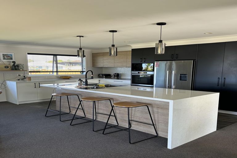 Photo of property in 55 Athenree Road, Athenree, Katikati, 3177