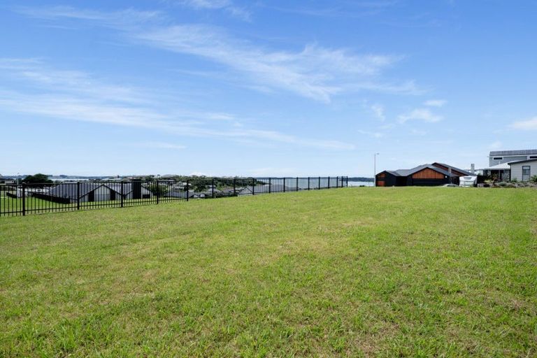 Photo of property in 8 Kuaka Rise, Omokoroa, 3114