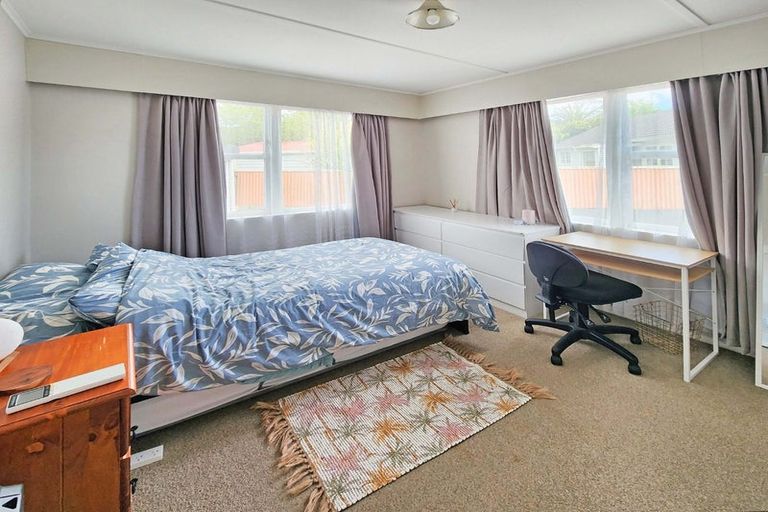 Photo of property in 54 Parkway, Wainuiomata, Lower Hutt, 5014