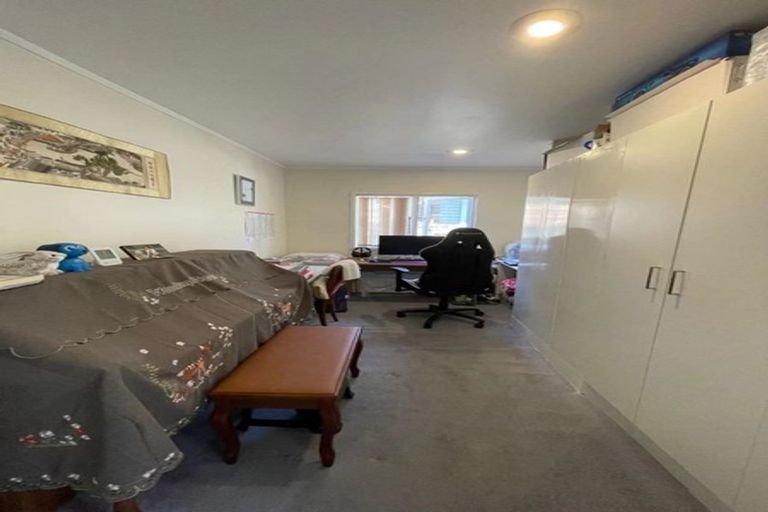 Photo of property in 53 Kaurilands Road, Titirangi, Auckland, 0604