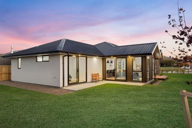 Photo of property in 34 Burbank Road, Wanaka, 9382