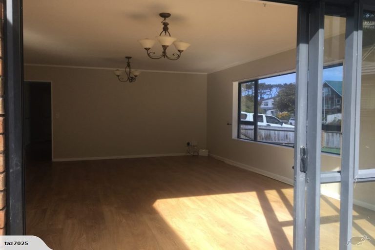 Photo of property in 9 Jeannie Way, Waikanae Beach, Waikanae, 5036