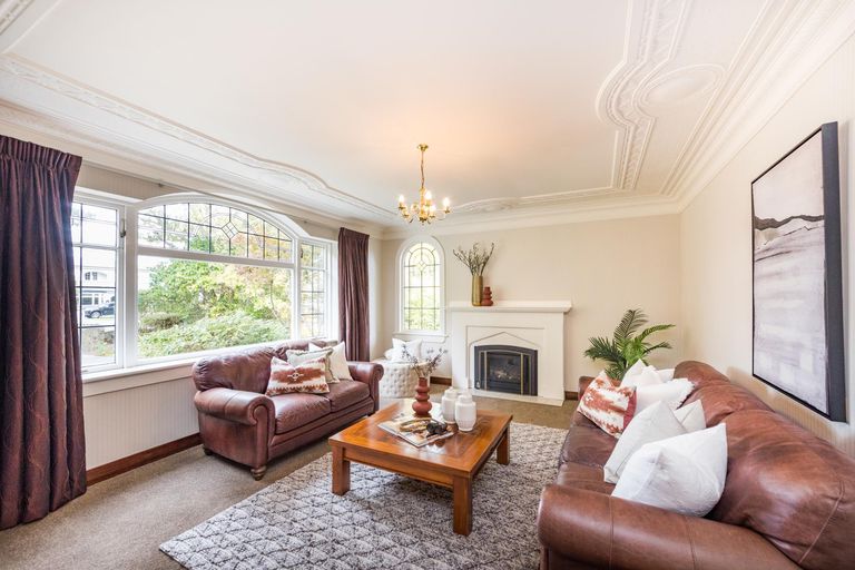 Photo of property in 11 Elmira Avenue, Hokowhitu, Palmerston North, 4410