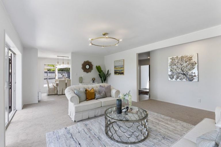 Photo of property in 13 Dunraven Place, Torbay, Auckland, 0630