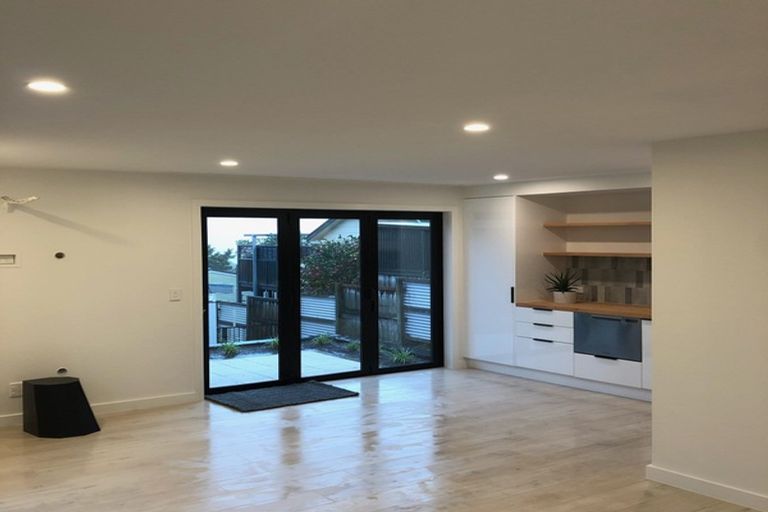 Photo of property in 29 Lookout Drive, Laingholm, Auckland, 0604