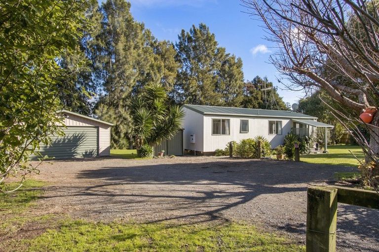 Photo of property in 335 Kauri Point Road, Tahawai, Katikati, 3170