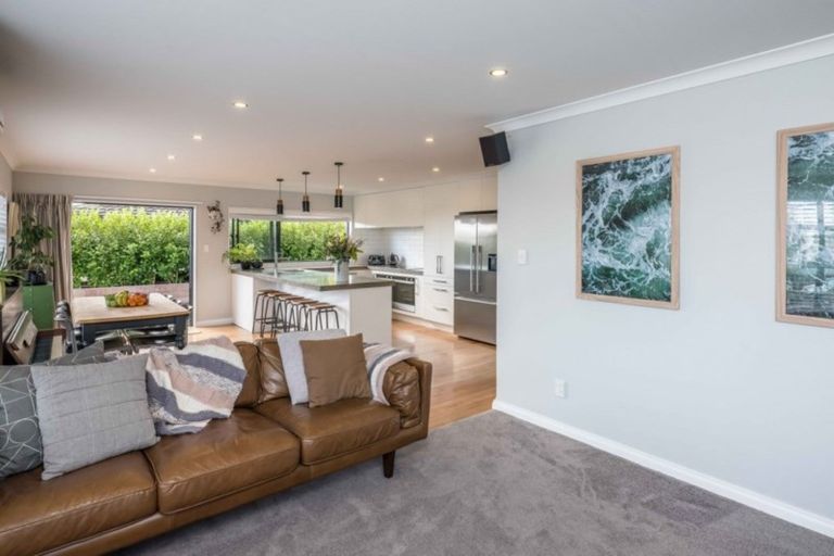 Photo of property in 17b Huia Street, Waikanae, 5036