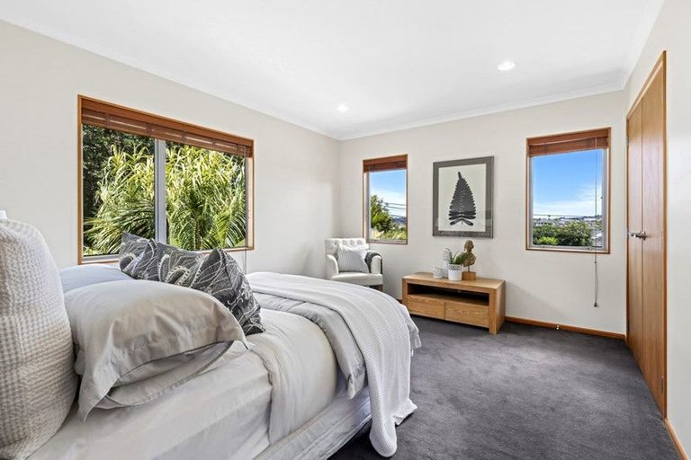 Photo of property in 24 Cliff Road, Torbay, Auckland, 0630