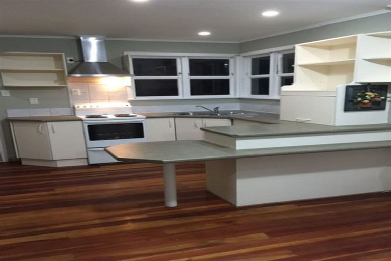 Photo of property in 54 Cramond Drive, Mangere East, Auckland, 2024