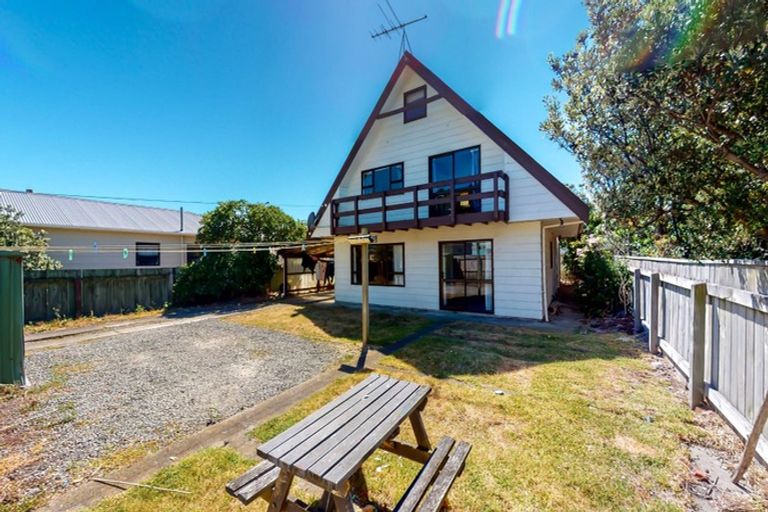 Photo of property in 87a Freyberg Street, Lyall Bay, Wellington, 6022