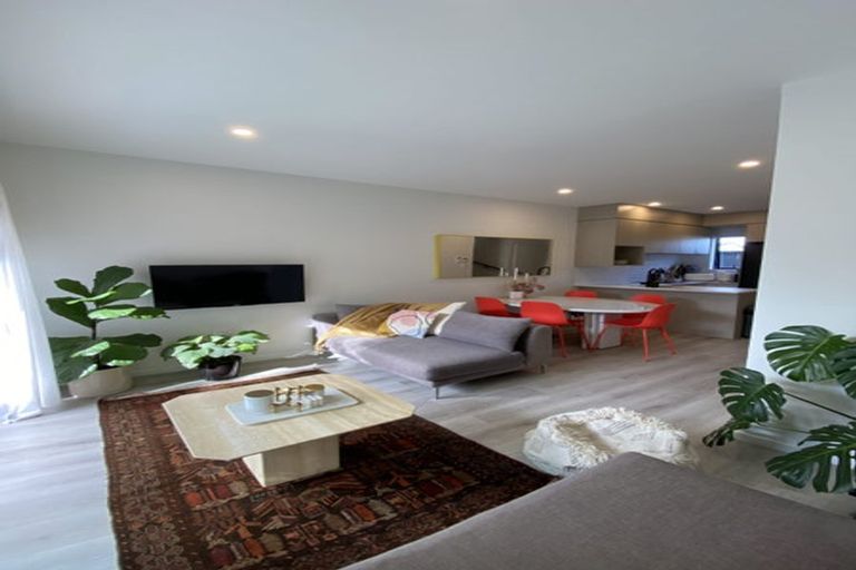 Photo of property in 7/86 Gloria Avenue, Te Atatu Peninsula, Auckland, 0610