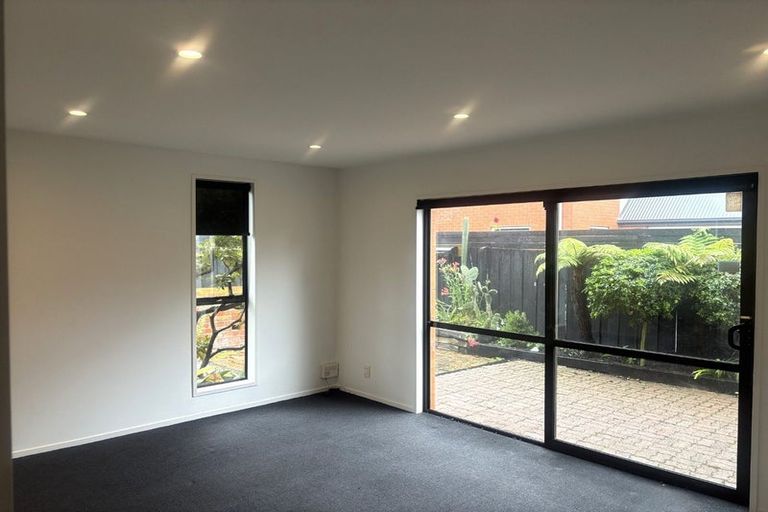 Photo of property in 2b Coles Place, St Albans, Christchurch, 8014