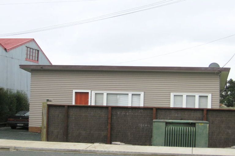 Photo of property in 16 Awaroa Road, Helensville, 0800