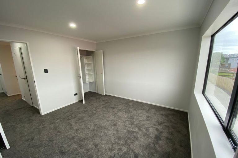 Photo of property in 2/72 Howe Street, Howick, Auckland, 2014