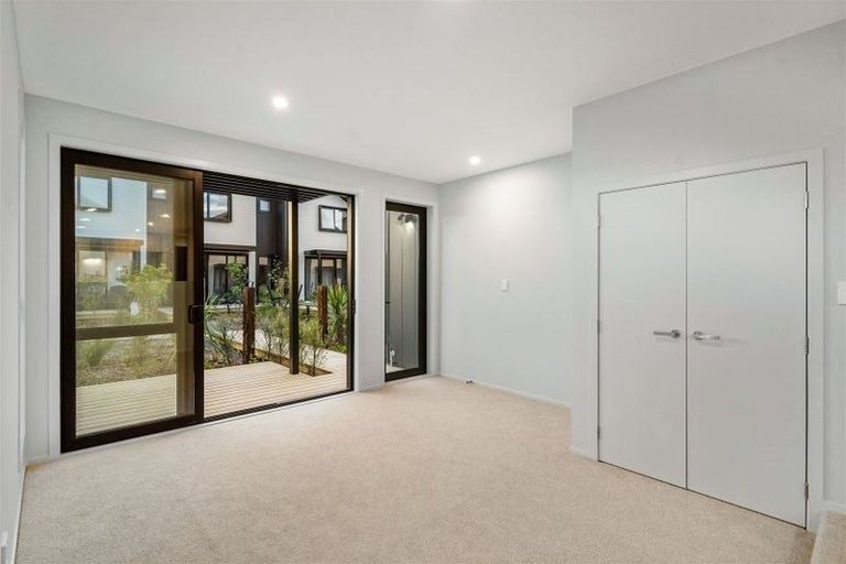 Photo of property in 2a Nerita Place, Long Bay, Auckland, 0630