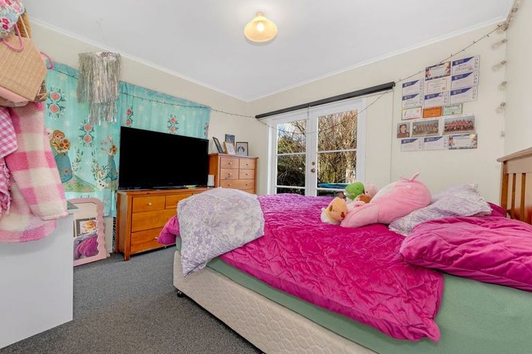 Photo of property in 26 Tiraumea Drive, Pakuranga, Auckland, 2010