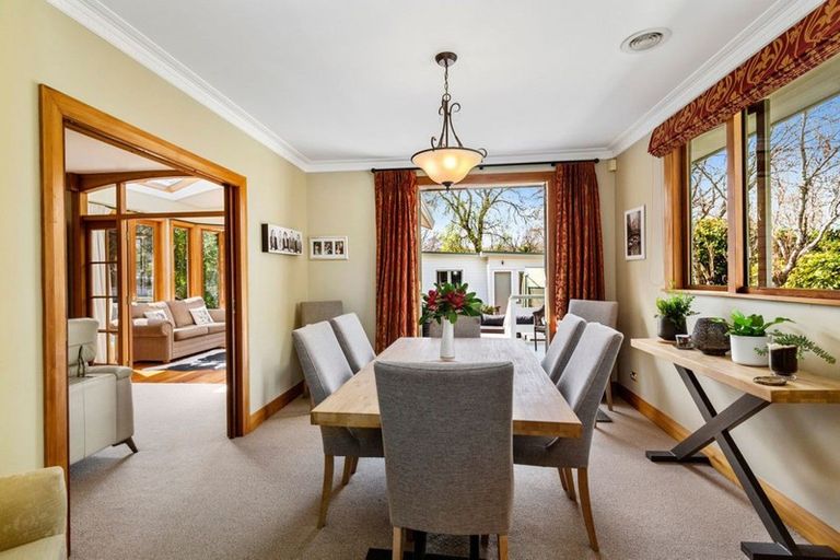 Photo of property in 10 Golf Road, Heretaunga, Upper Hutt, 5018