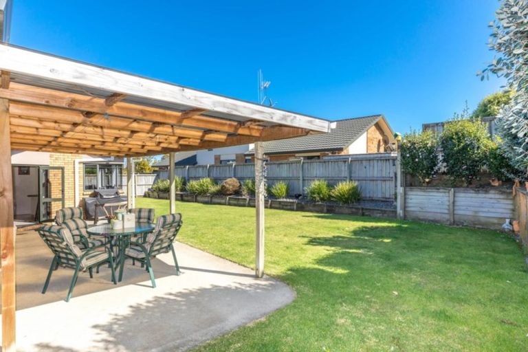 Photo of property in 104 Ayrshire Drive, Grandview Heights, Hamilton, 3200