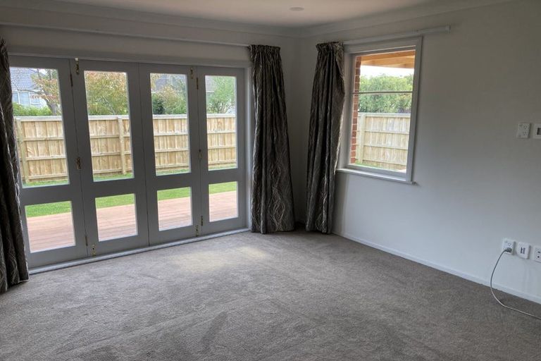 Photo of property in 2/28 Tintern Avenue, Avonhead, Christchurch, 8042