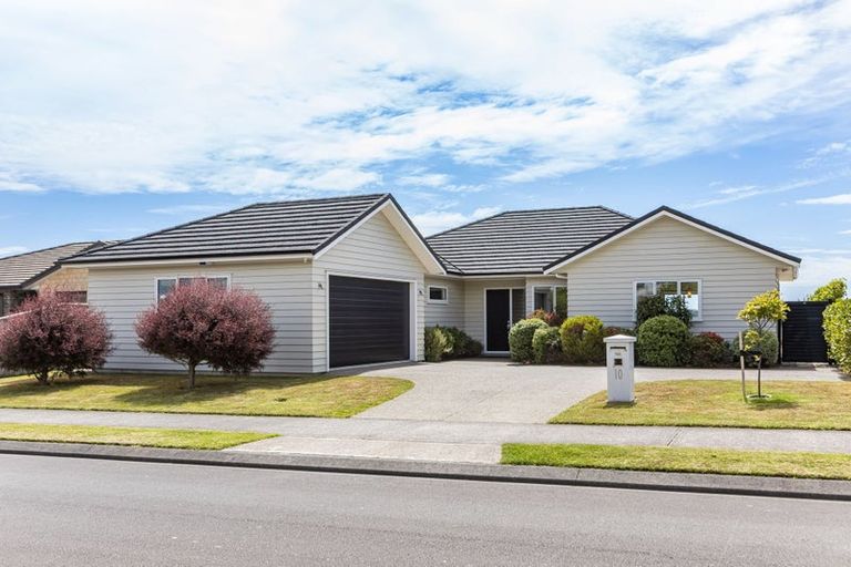 Photo of property in 10 John Burke Drive, Aotea, Porirua, 5024
