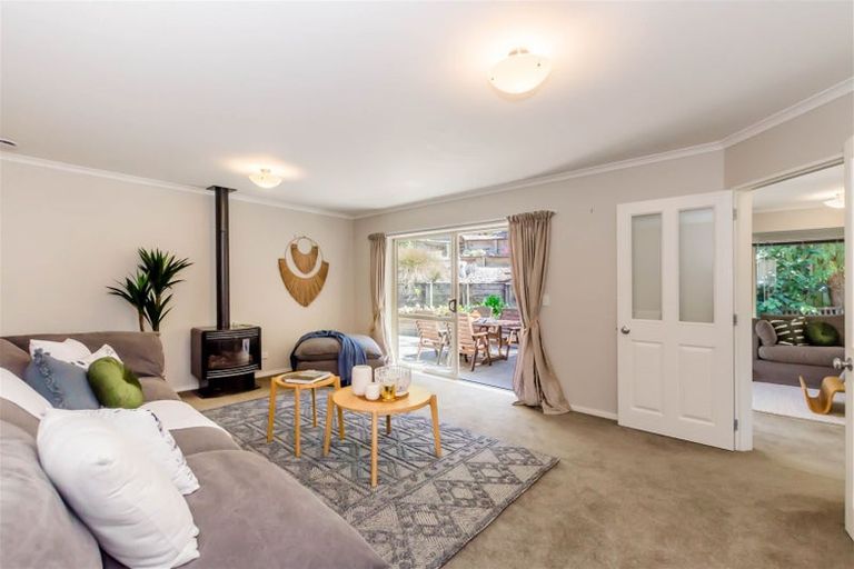 Photo of property in 14 Kennedy Place, Waikanae Beach, Waikanae, 5036