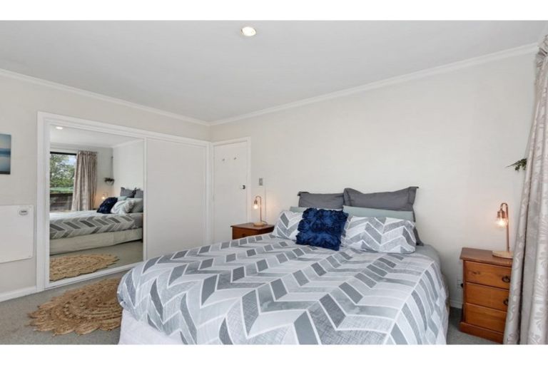 Photo of property in 47 Kathleen Crescent, Hornby, Christchurch, 8042