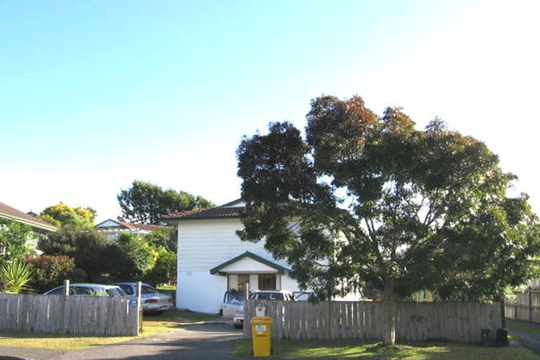 Photo of property in 46 Meadowood Drive, Unsworth Heights, Auckland, 0632
