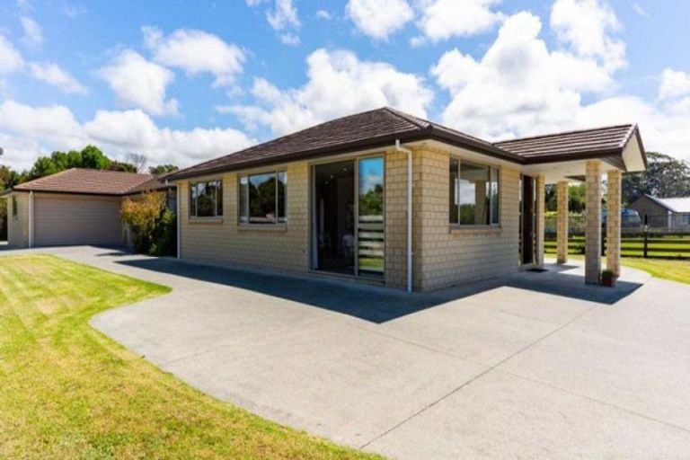 Photo of property in 1 Sunlea Lane, Mangawhai, 0505