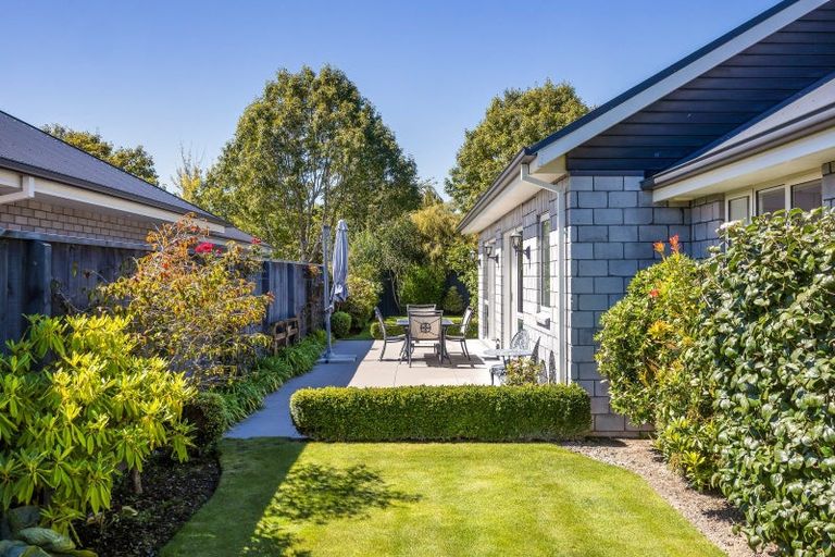 Photo of property in 21 Lewis Close, Rangiora, 7400