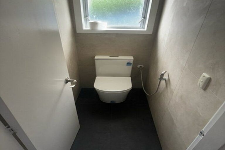 Photo of property in 7 Frobisher Street, Island Bay, Wellington, 6023