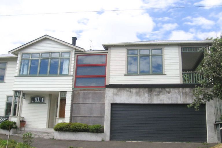 Photo of property in 1 Putnam Street, Northland, Wellington, 6012