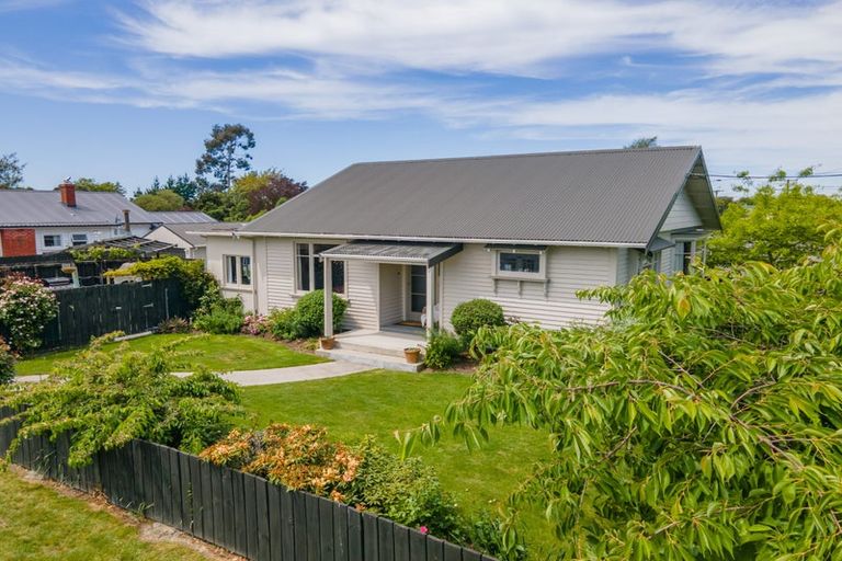 Photo of property in 77 Belt Street, Waimate, 7924