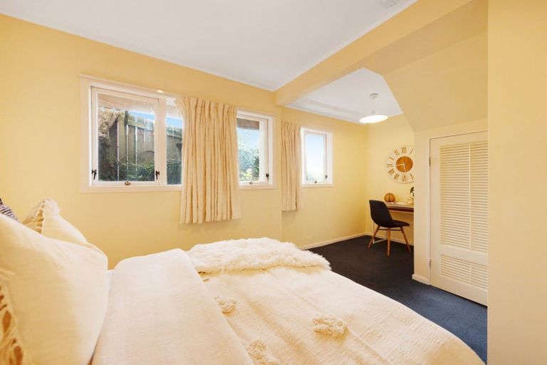 Photo of property in 22 Homewood Crescent, Karori, Wellington, 6012