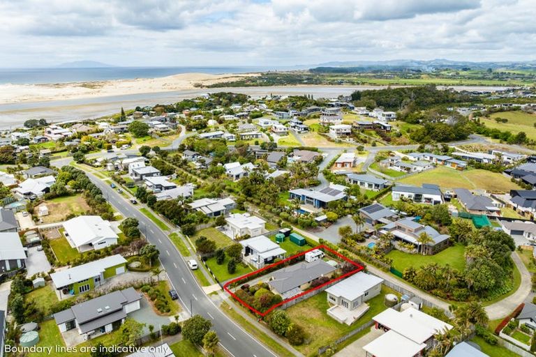 Photo of property in 46 Seabreeze Road, Mangawhai Heads, Mangawhai, 0505