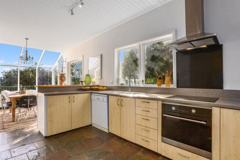 Photo of property in 20 Mahina Road, Mahina Bay, Lower Hutt, 5013