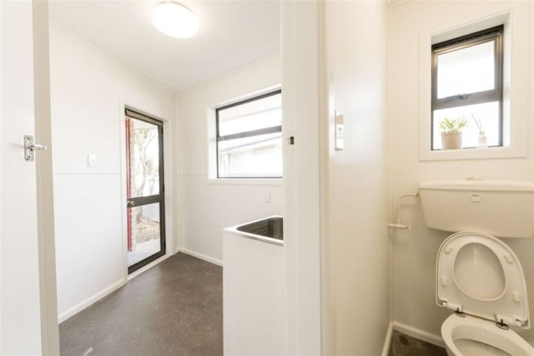 Photo of property in 6 Gladson Avenue, Sockburn, Christchurch, 8042