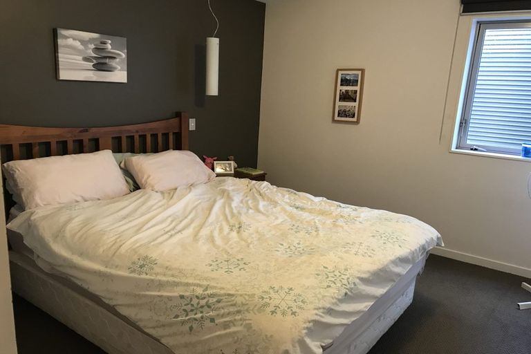 Photo of property in Montreaux Apartments, 3g/164 The Terrace, Wellington Central, Wellington, 6011