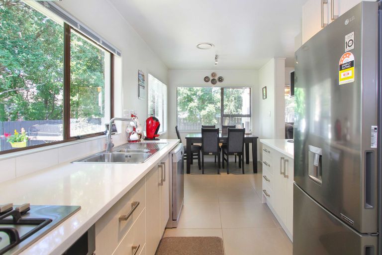 Photo of property in 1/7 Mannering Place, Hillcrest, Auckland, 0627