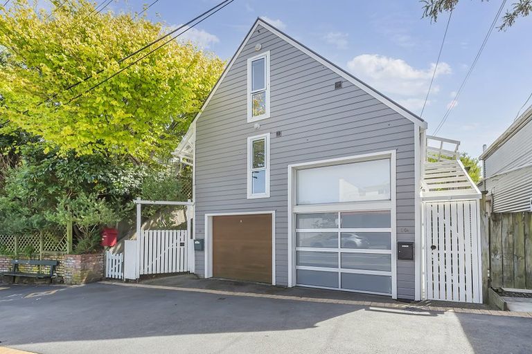 Photo of property in 30a Cleveland Street, Brooklyn, Wellington, 6021