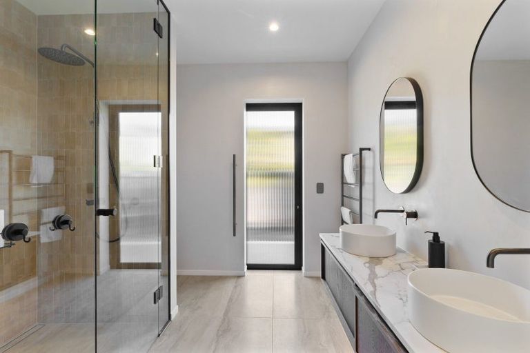 Photo of property in 82 Princes Drive, Britannia Heights, Nelson, 7010