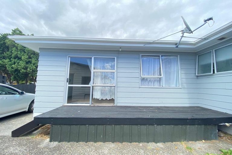 Photo of property in 2 Hobman Place, Manurewa, Auckland, 2102