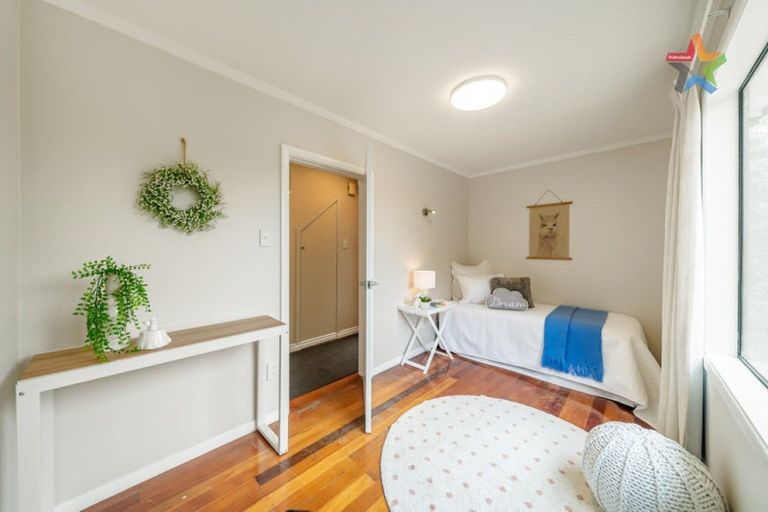 Photo of property in 12 Montgomery Avenue, Karori, Wellington, 6012