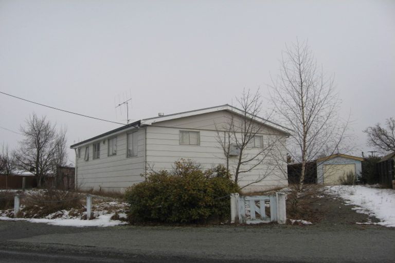 Photo of property in 16 Hallewell Road, Twizel, 7901